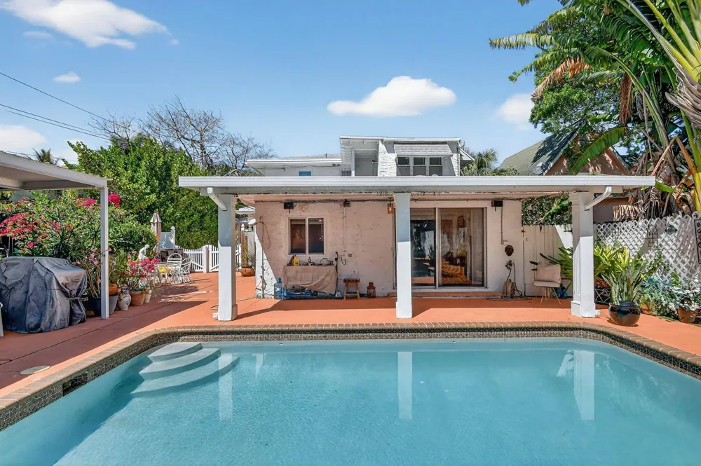 328 Monroe Drive West Palm Beach, FL 33405