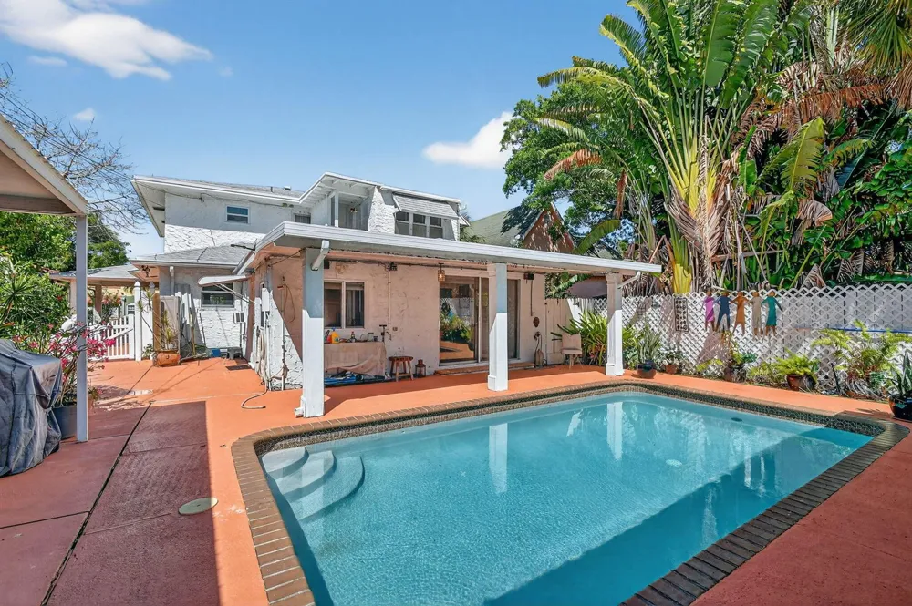 328 Monroe Drive West Palm Beach, FL 33405