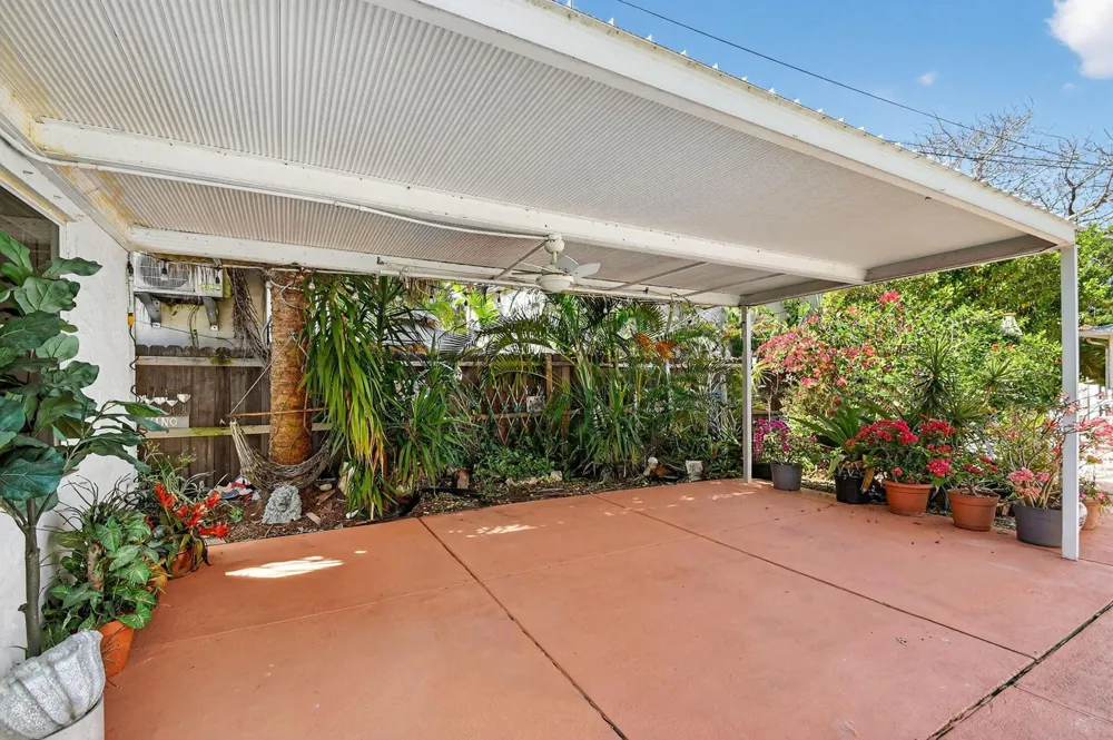 328 Monroe Drive West Palm Beach, FL 33405
