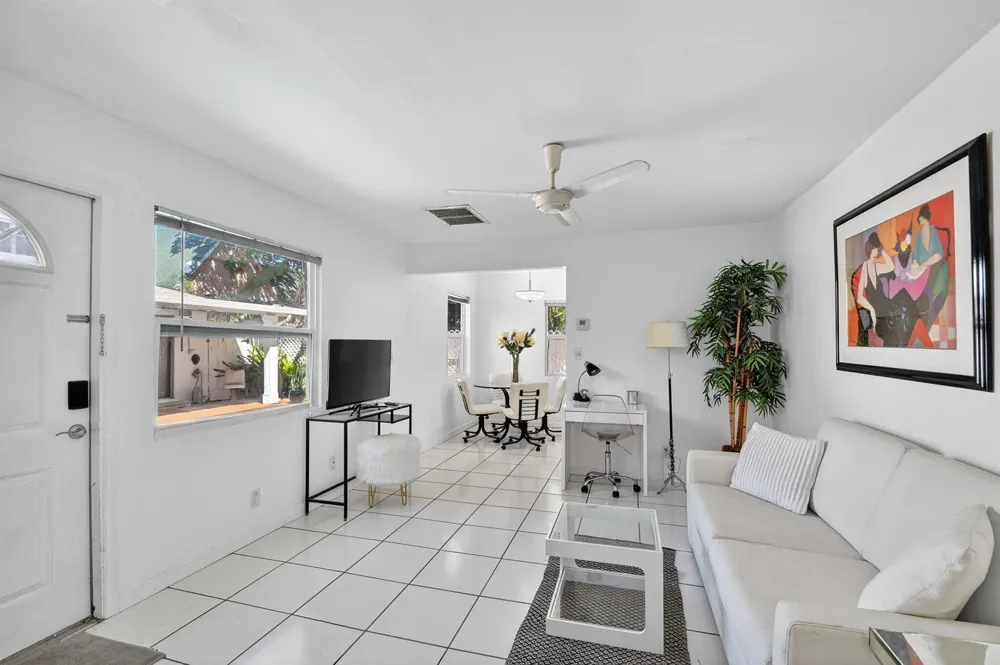 328 Monroe Drive West Palm Beach, FL 33405