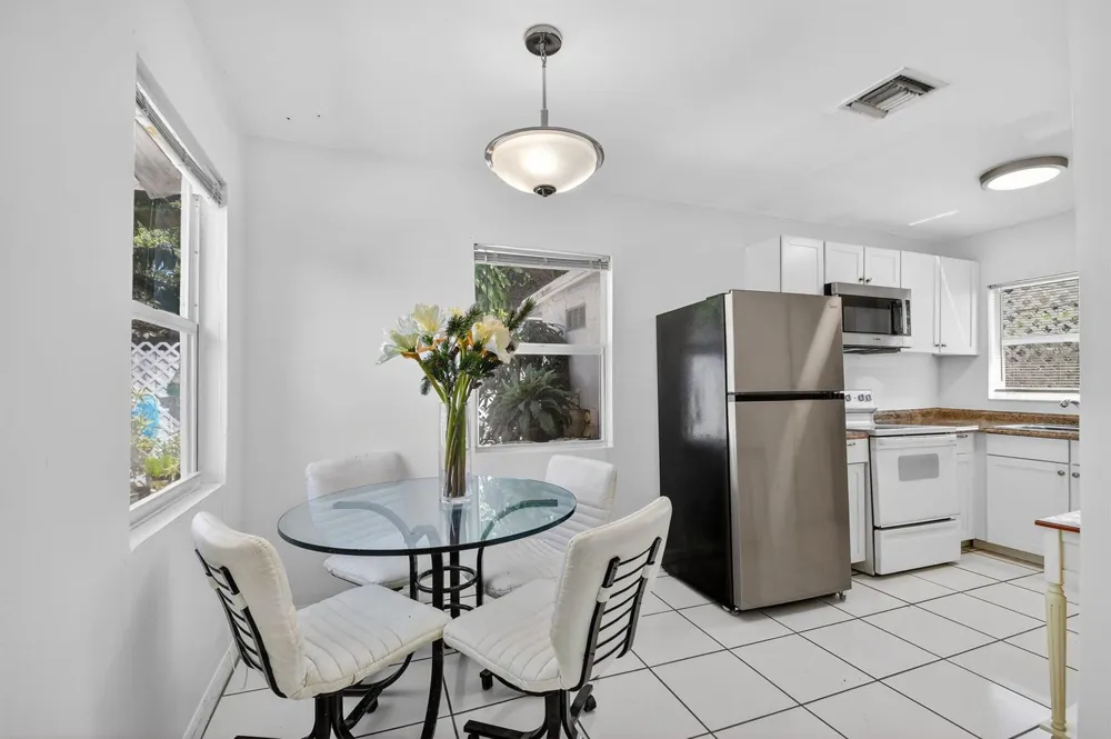 328 Monroe Drive West Palm Beach, FL 33405