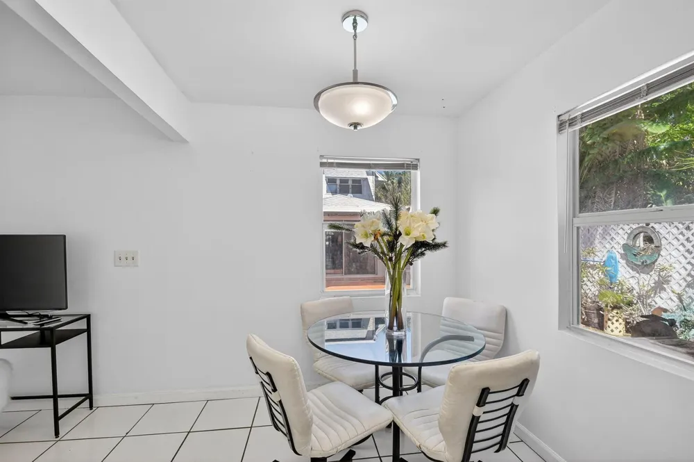 328 Monroe Drive West Palm Beach, FL 33405