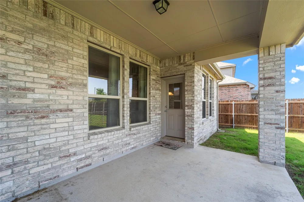 1296 Carlsbad Drive Forney, TX 75126