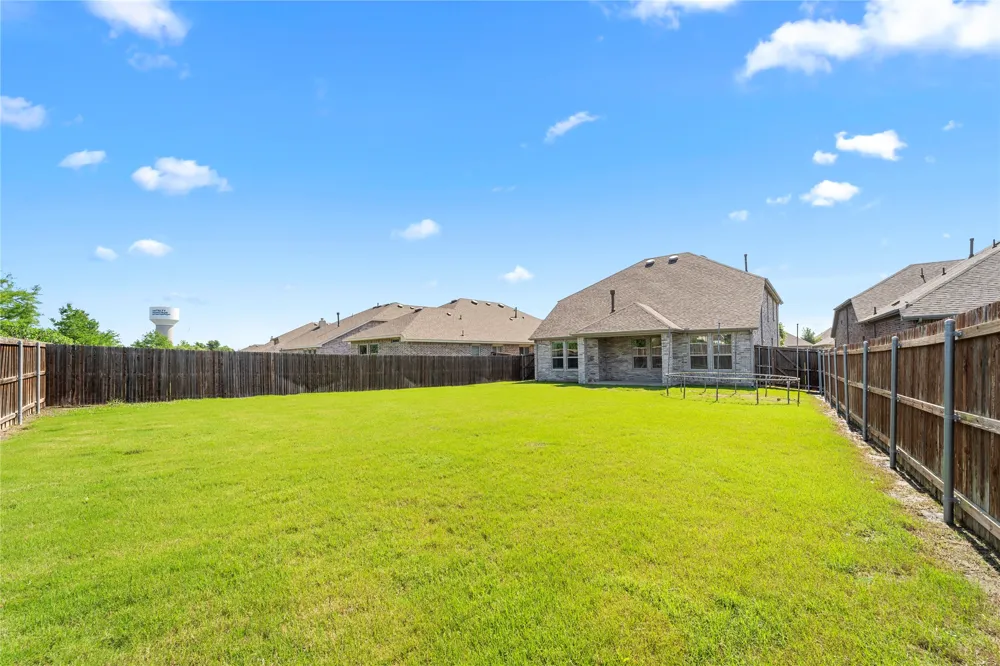 1296 Carlsbad Drive Forney, TX 75126