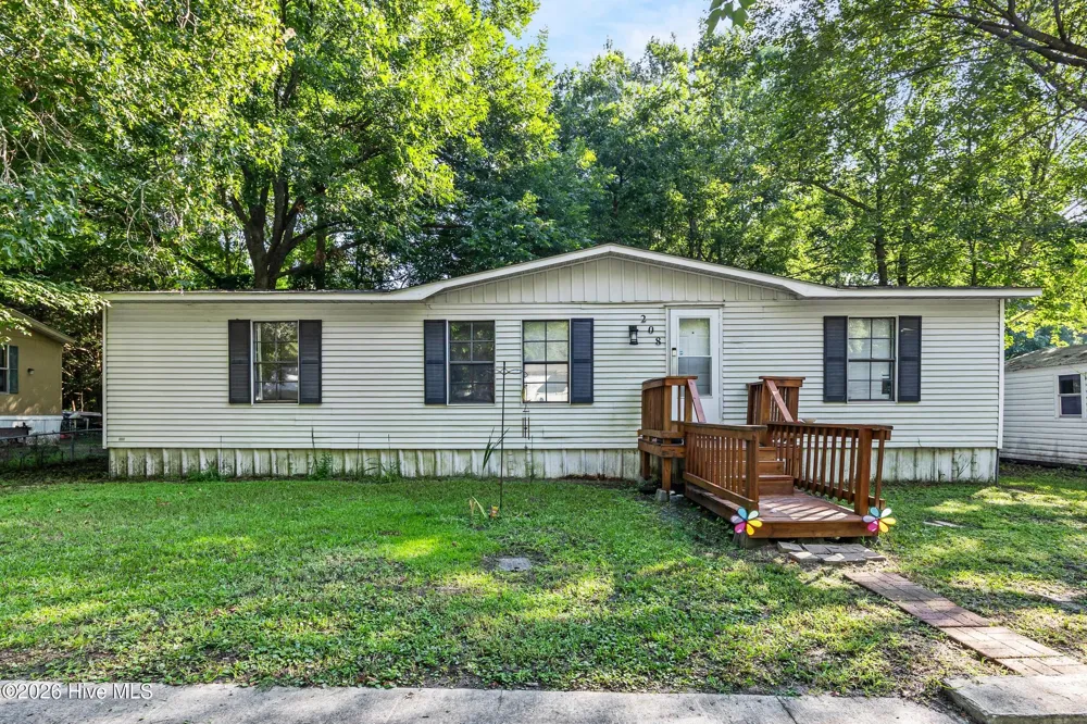 208 Early Drive Jacksonville, NC 28540
