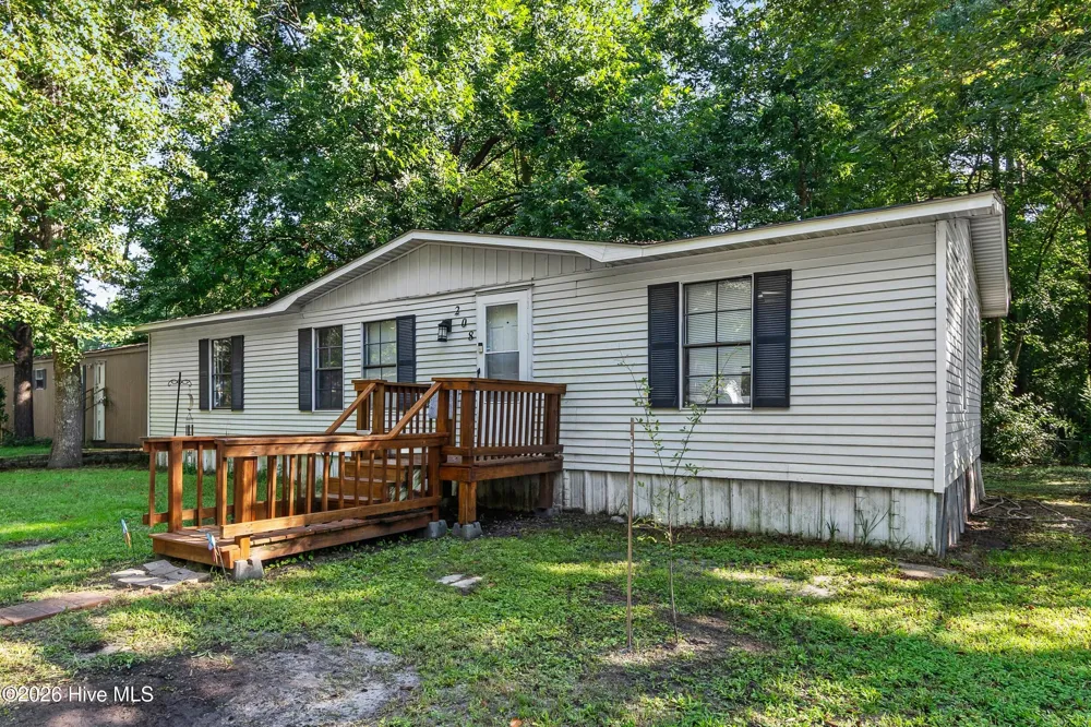 208 Early Drive Jacksonville, NC 28540