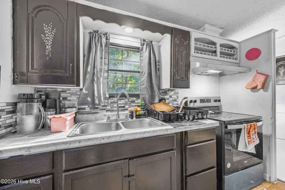 208 Early Drive Jacksonville, NC 28540