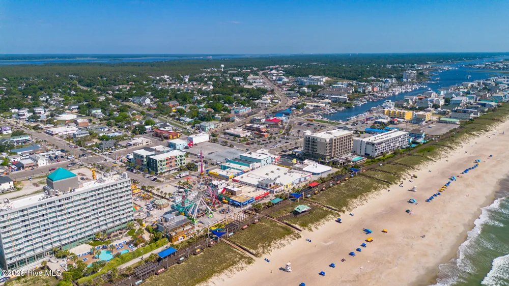 709 Canal Drive #Apt 3b Carolina Beach, NC 28428