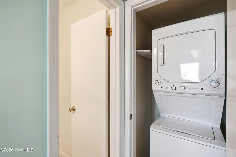 709 Canal Drive #Apt 3b Carolina Beach, NC 28428