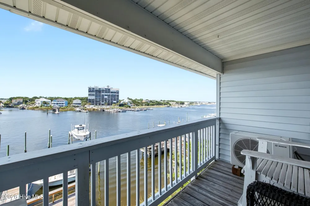 709 Canal Drive #Apt 3b Carolina Beach, NC 28428