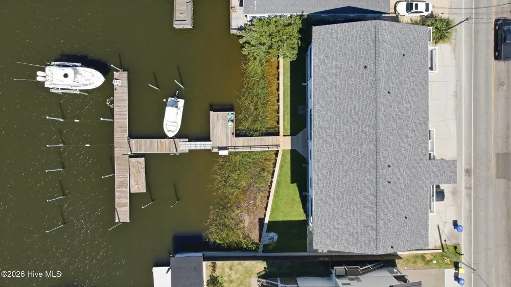 709 Canal Drive #Apt 3b Carolina Beach, NC 28428