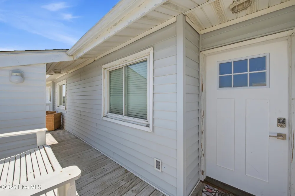 709 Canal Drive #Apt 3b Carolina Beach, NC 28428