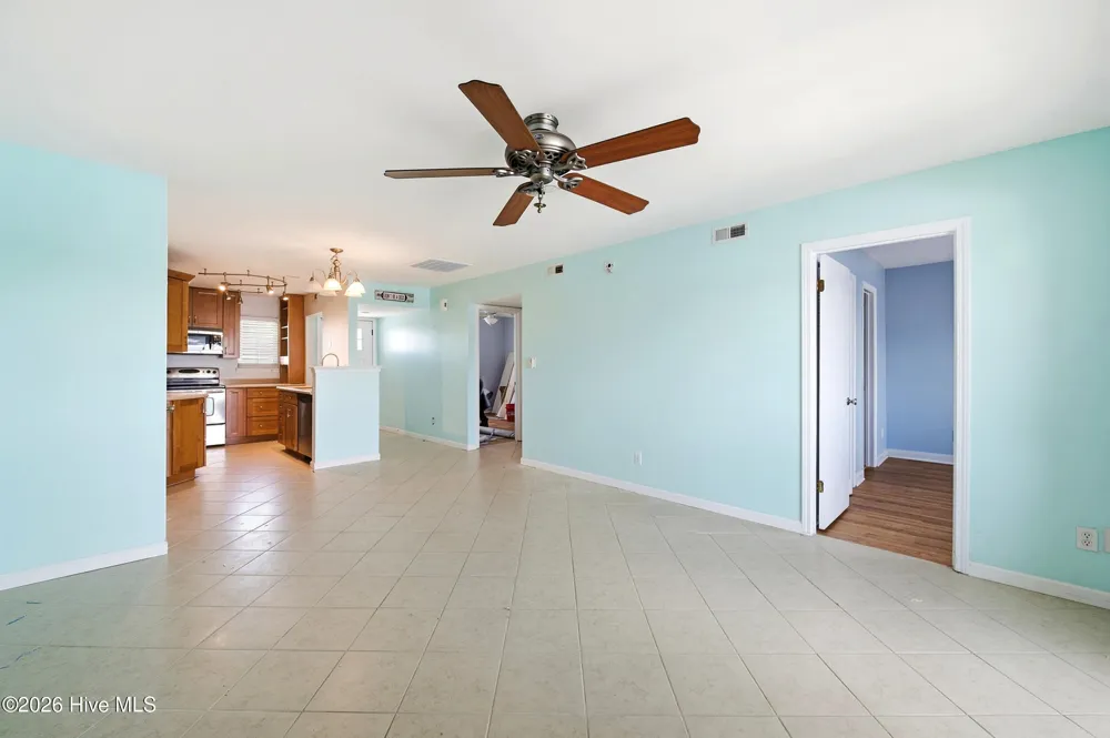 709 Canal Drive #Apt 3b Carolina Beach, NC 28428