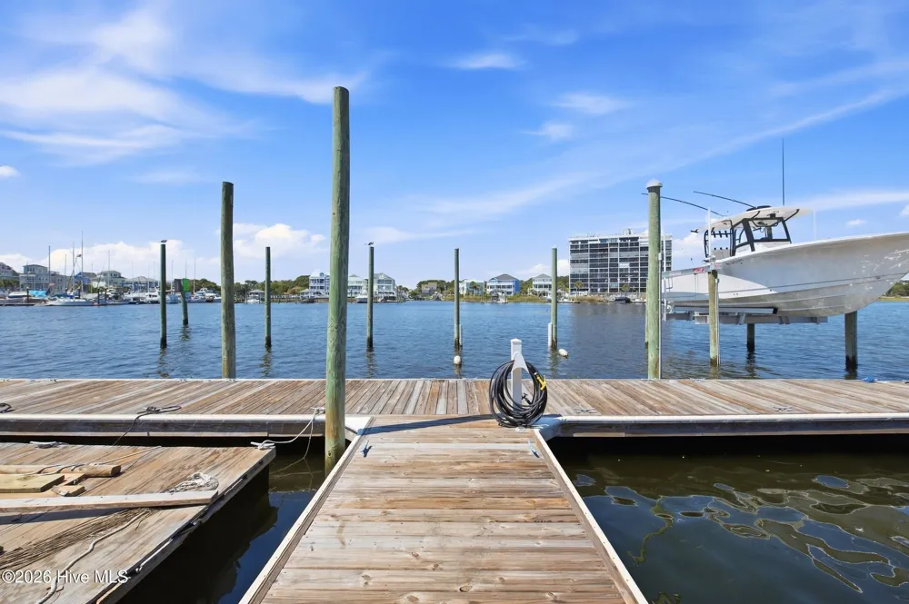 709 Canal Drive #Apt 3b Carolina Beach, NC 28428