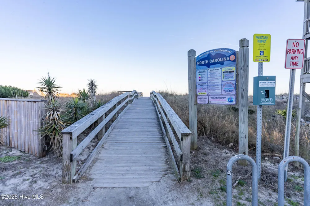 709 Canal Drive #Apt 3b Carolina Beach, NC 28428