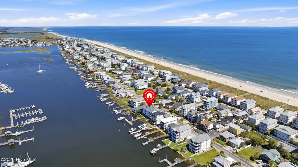 709 Canal Drive #Apt 3b Carolina Beach, NC 28428