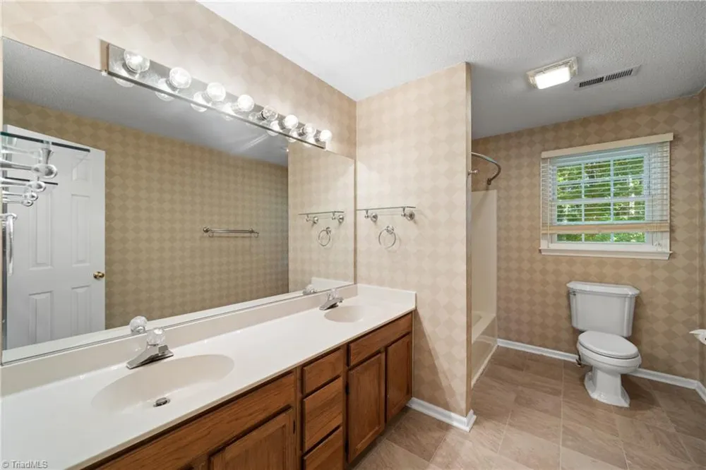 4420 Eagles Nest Drive Winston-Salem, NC 27127