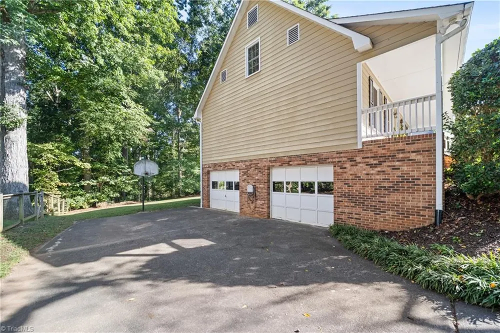 4420 Eagles Nest Drive Winston-Salem, NC 27127