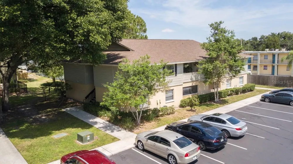 638 GOLDEN RAINTREE PLACE Brandon, FL 33510