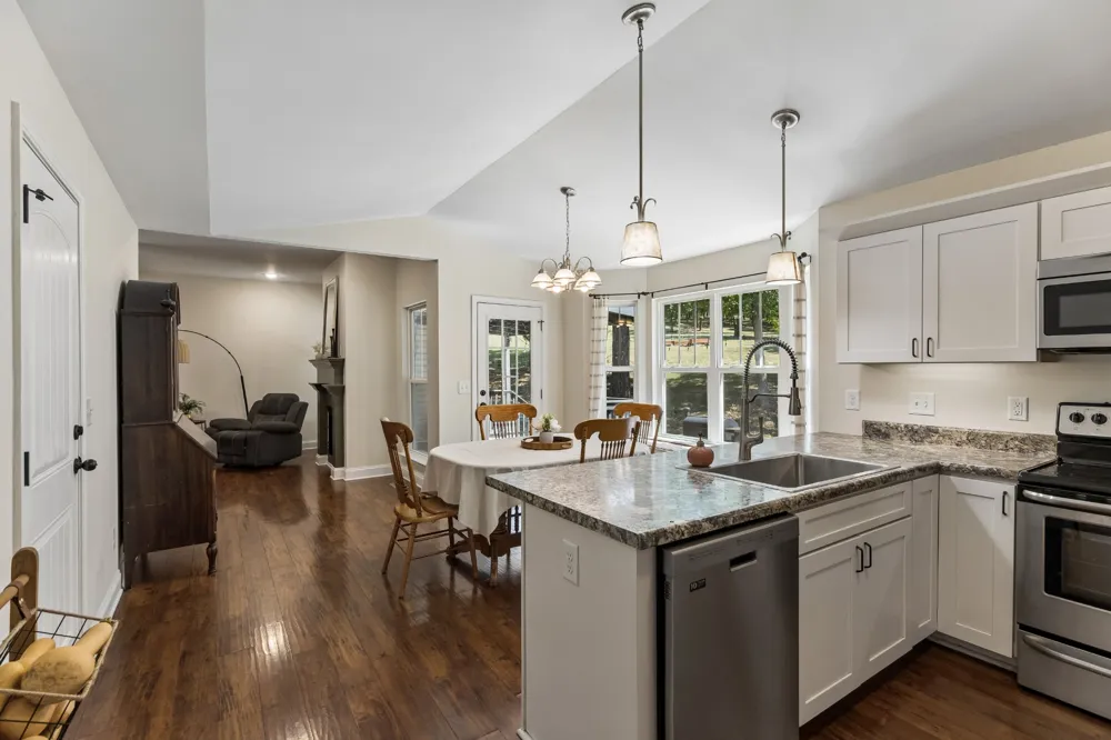 1891 Sheffield Ln Columbia, TN 38401