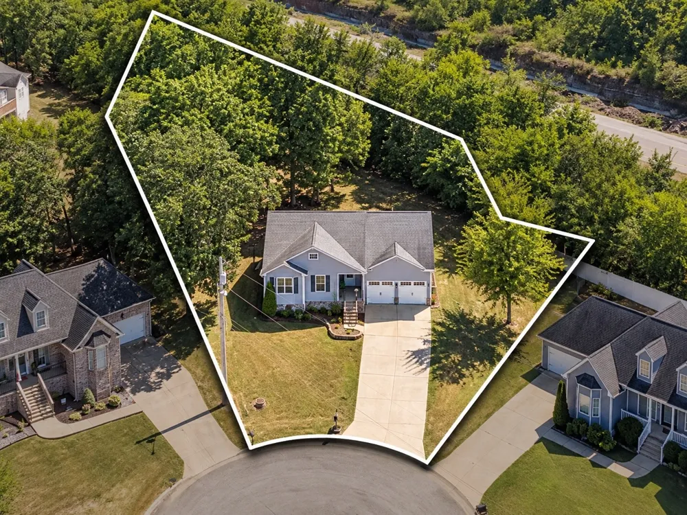 1891 Sheffield Ln Columbia, TN 38401