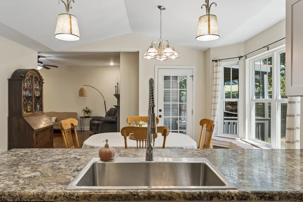 1891 Sheffield Ln Columbia, TN 38401