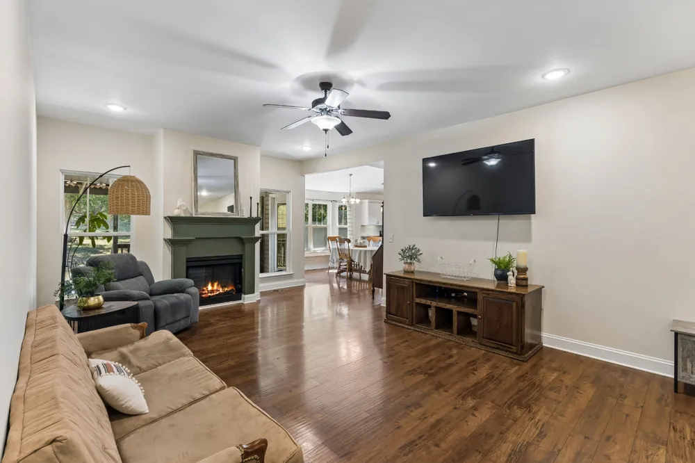 1891 Sheffield Ln Columbia, TN 38401