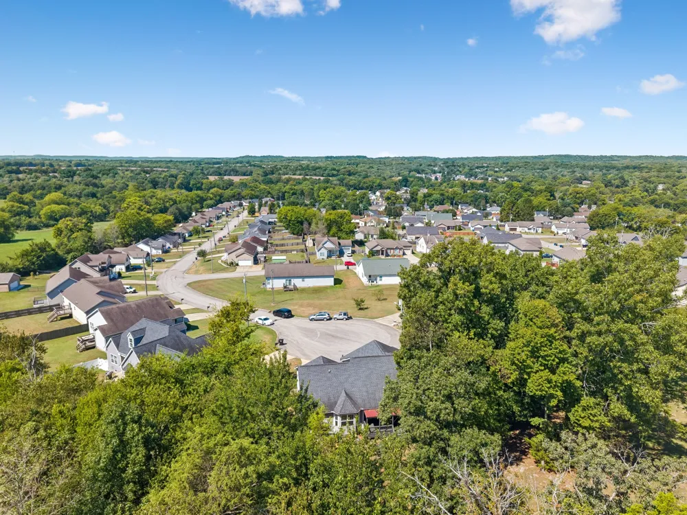 1891 Sheffield Ln Columbia, TN 38401