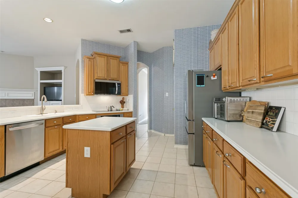 2005 Club View Circle Corinth, TX 76210