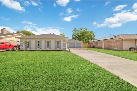 12207 Pompano Lane