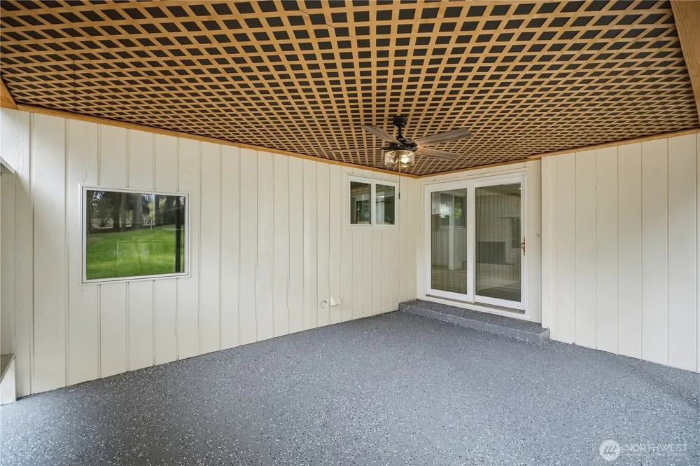 4702 Waller Road E Tacoma, WA 98443