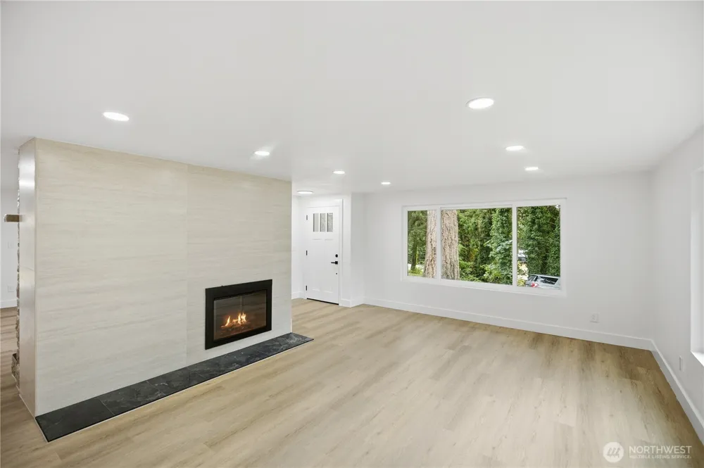 4702 Waller Road E Tacoma, WA 98443
