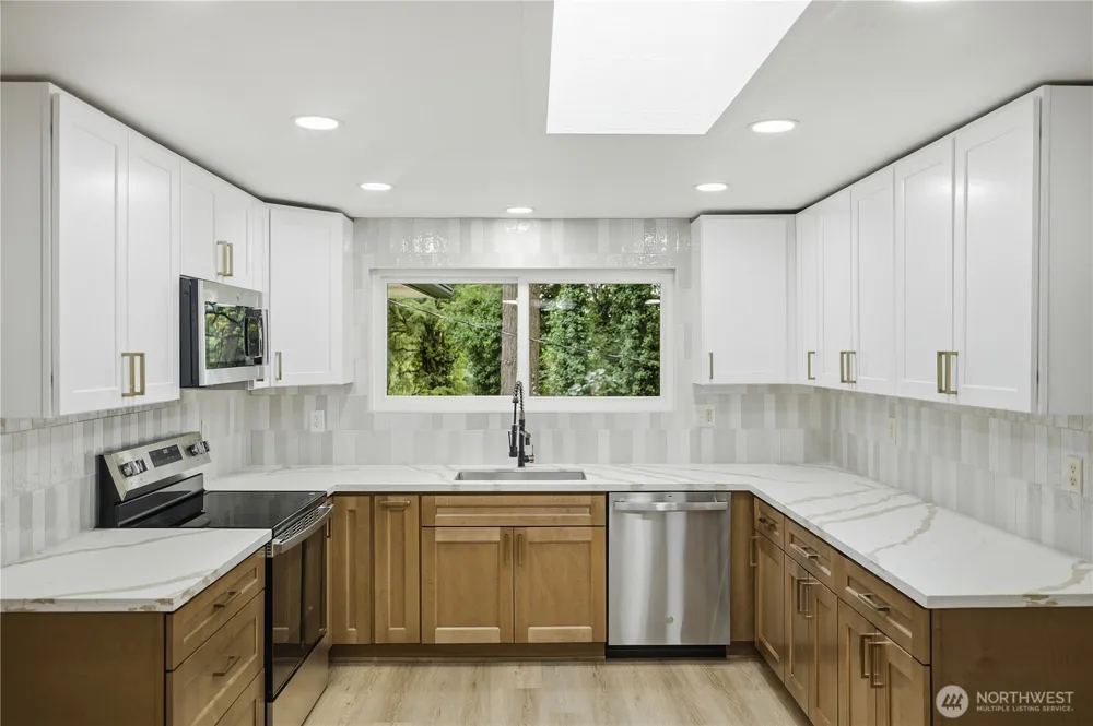 4702 Waller Road E Tacoma, WA 98443