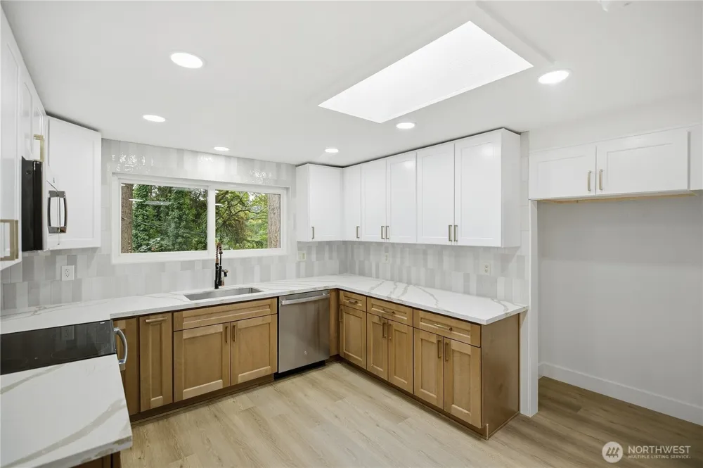 4702 Waller Road E Tacoma, WA 98443