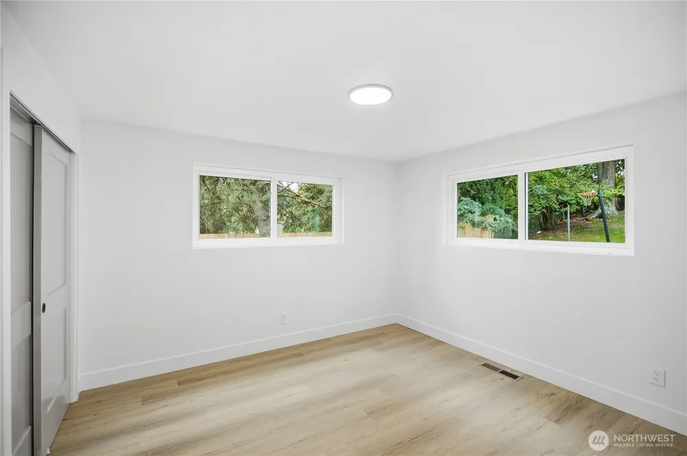 4702 Waller Road E Tacoma, WA 98443