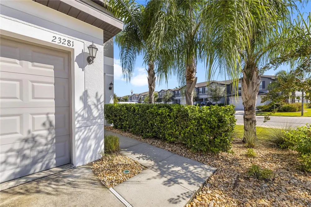 23281 WILLOW GLEN WAY Lutz, FL 33549