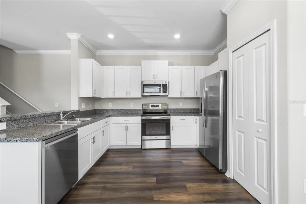 23281 WILLOW GLEN WAY Lutz, FL 33549