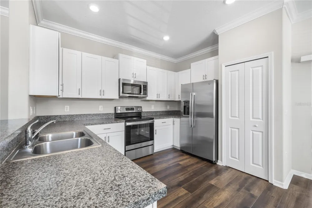 23281 WILLOW GLEN WAY Lutz, FL 33549
