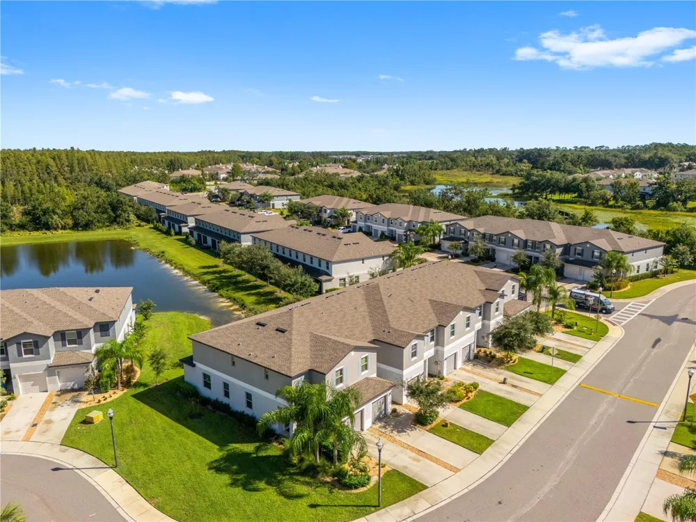 23281 WILLOW GLEN WAY Lutz, FL 33549