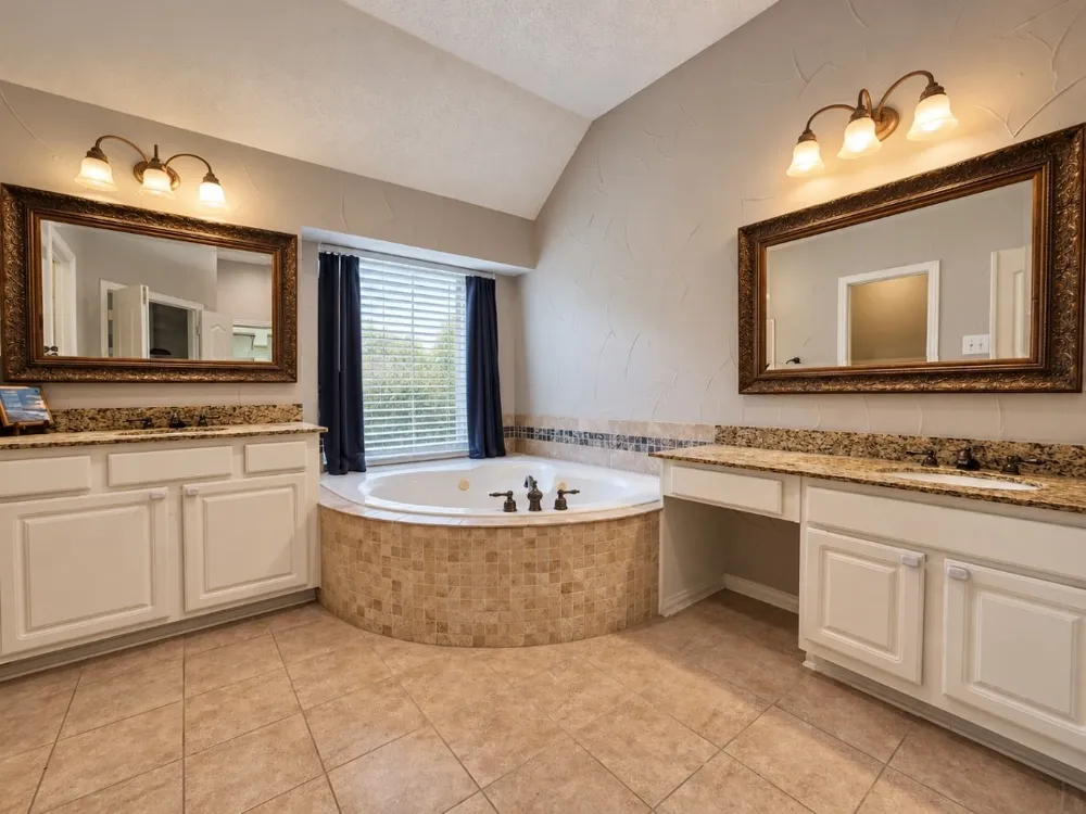 4213 Pecan Grove Lane Rowlett, TX 75088