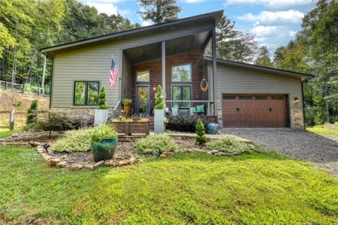 6824 Mountain Laurel Road