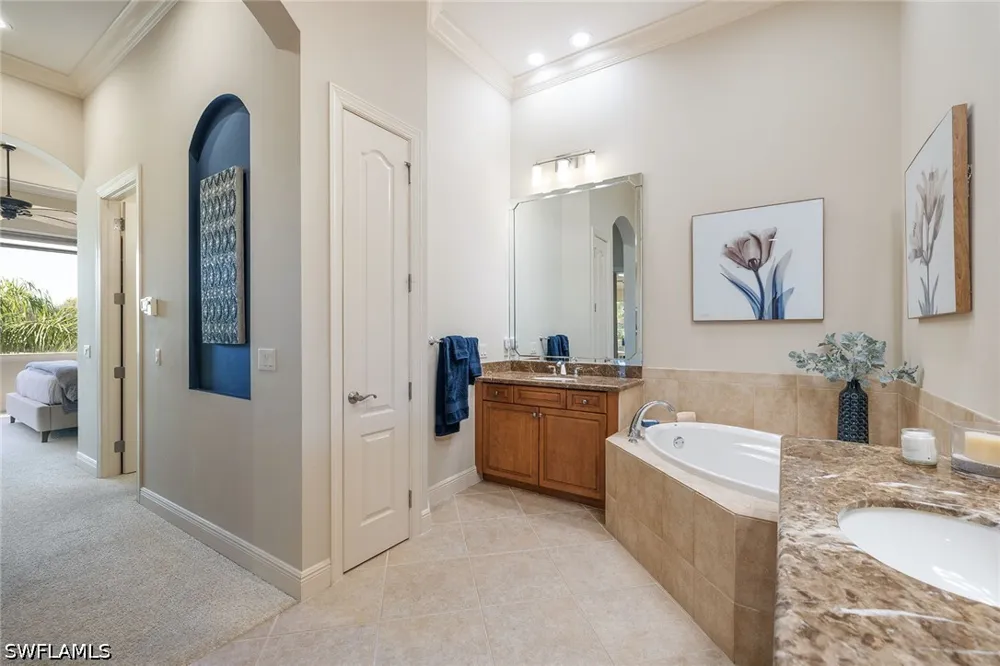 Porta Vecchio Way #201 Naples, FL 34110