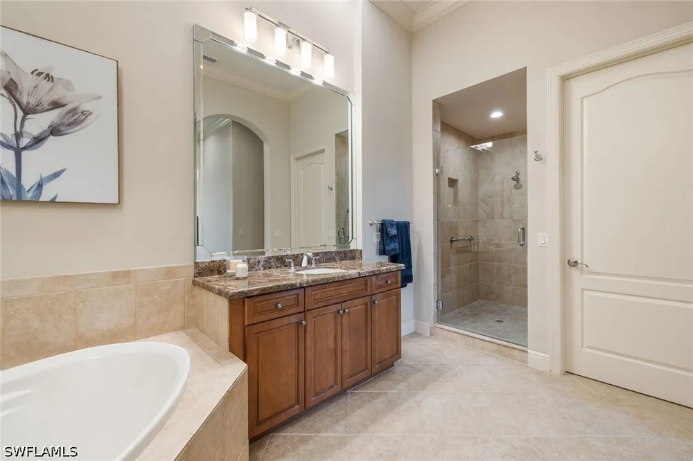Porta Vecchio Way #201 Naples, FL 34110