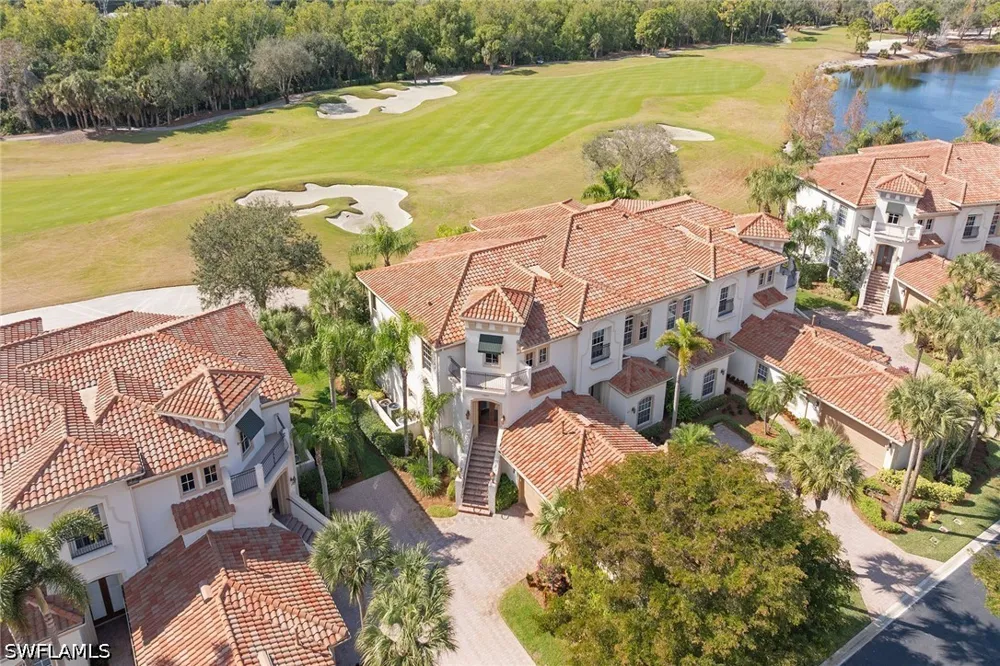 Porta Vecchio Way #201 Naples, FL 34110