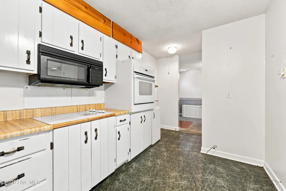 140 Lousan Drive Cape Carteret, NC 28584