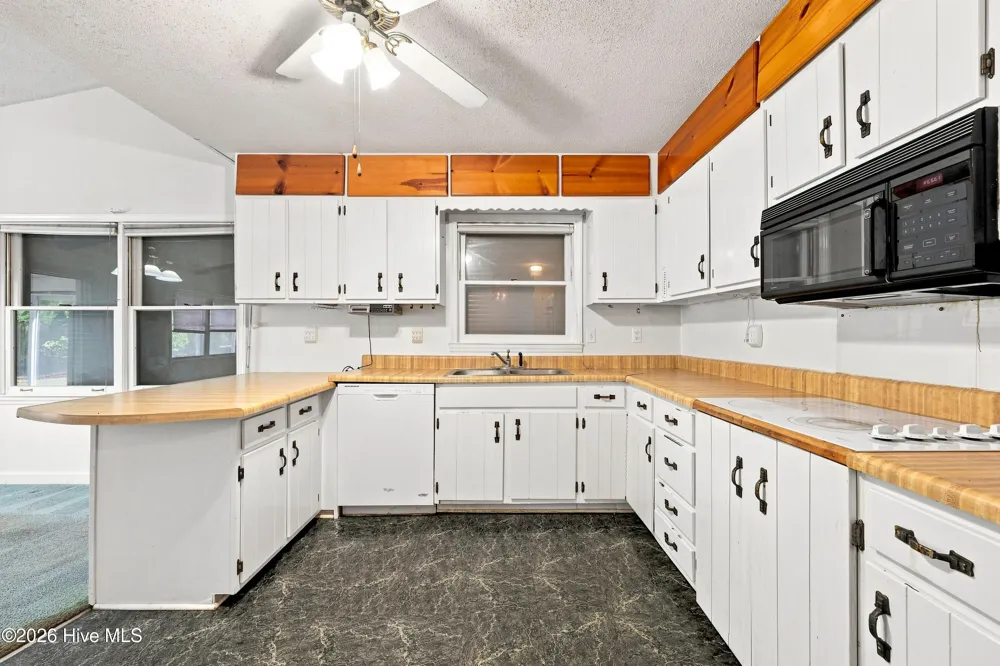 140 Lousan Drive Cape Carteret, NC 28584