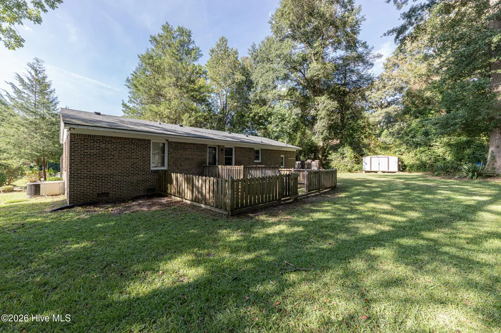 111 Lynn Court Jacksonville, NC 28540