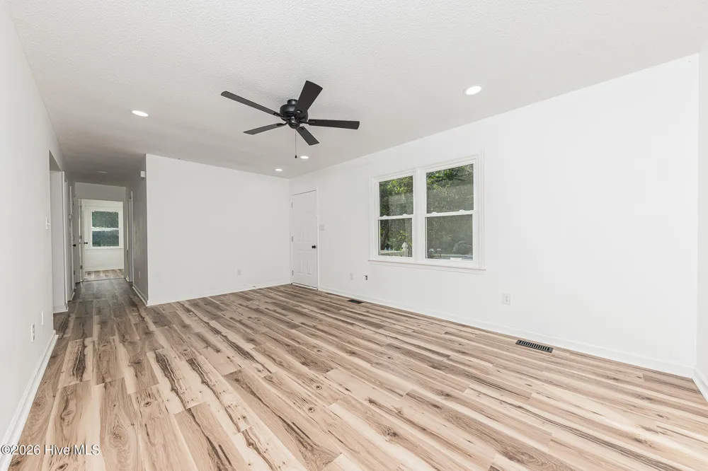 111 Lynn Court Jacksonville, NC 28540