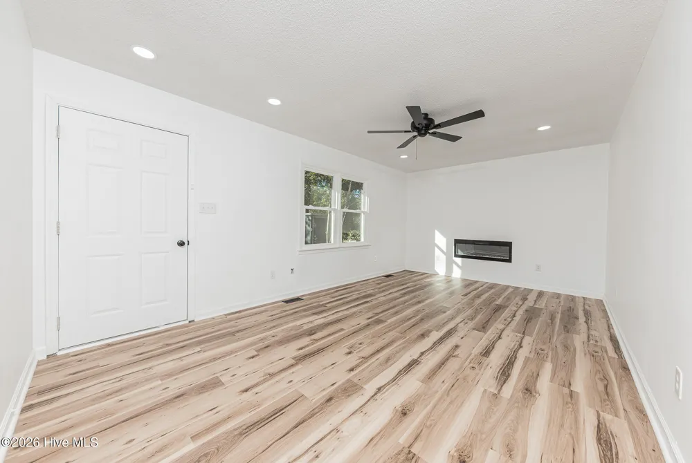 111 Lynn Court Jacksonville, NC 28540