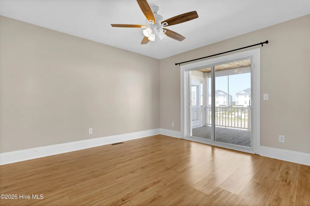 818 New River Drive #102 Surf City, NC 28445